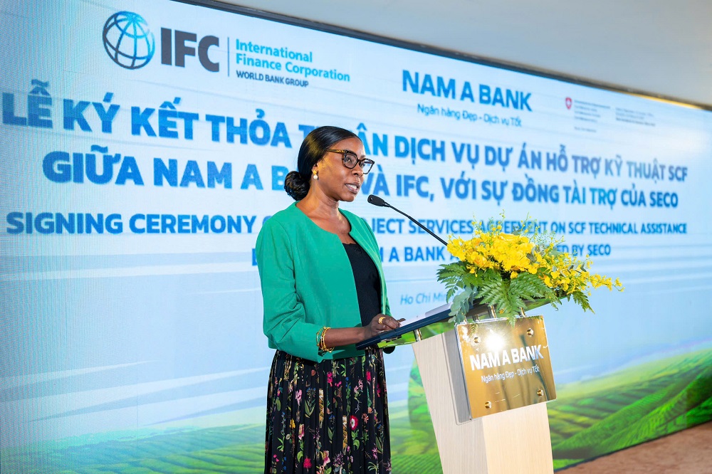 Bà Christina Ongoma - Giám đốc Khu vực, Khối Định chế tài chính - Phát triển thị trường và Tư vấn, khu vực Đông Á & Thái Bình Dương của IFC phát biểu tại chương trình - Ảnh: Nam A Bank