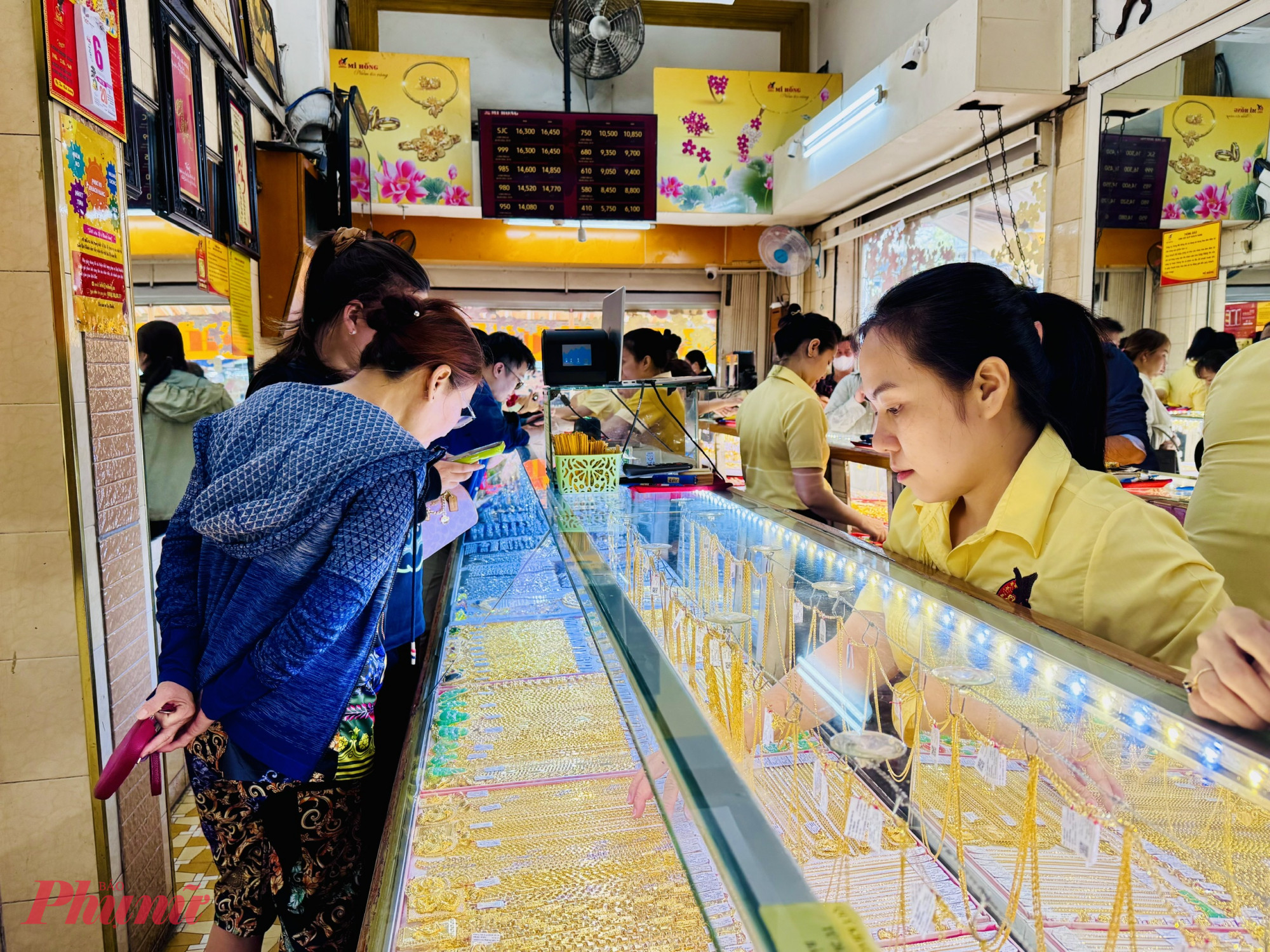 Giá vàng đang quay đầu tăng trở lại - Ảnh: Thanh Hoa