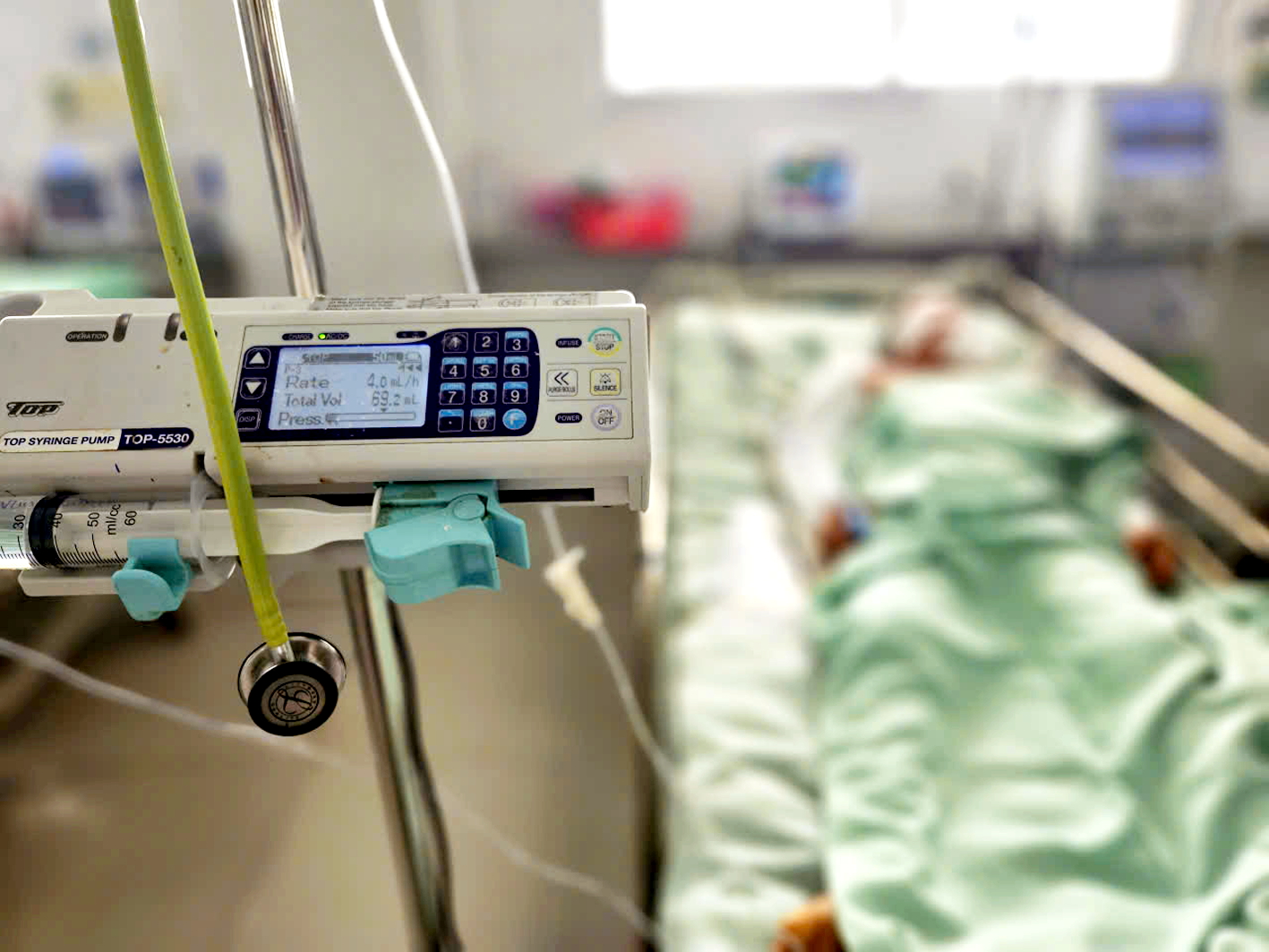Hiểm họa từ trào lưu phẫu thuật thẩm mỹ giá rẻ Làm đẹp ở cơ sở không uy tín, khách hàng dễ đối mặt với nguy cơ biến chứng nặng nề - Ảnh minh họa