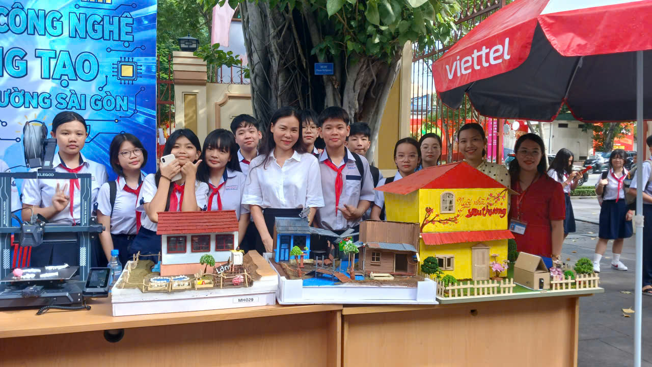 trường THCS Võ Trường Toản đã tích cực tham gia chương trình chào mừng Ngày Khoa học và Công nghệ Việt Nam (18/5) do UBND phường Sài Gòn tổ chức
