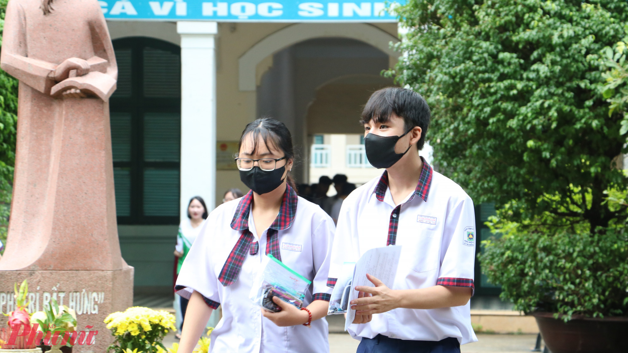 Thí sinh tham dự kỳ thi tuyển sinh lớp Mười năm 2025 - Ảnh: Trang Thư
