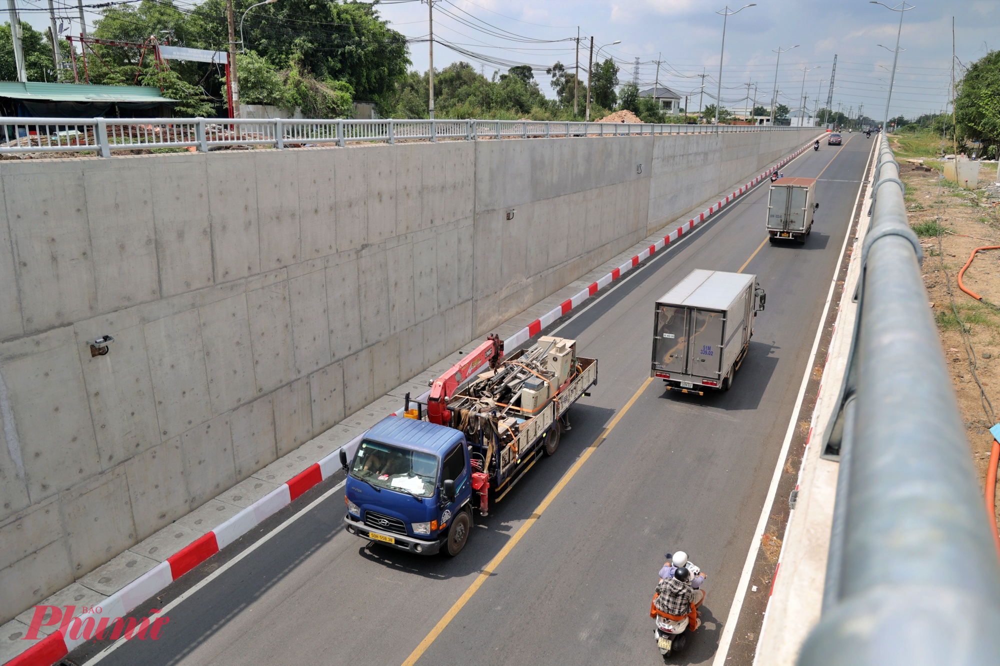 Hầm chui số 1 trên Tỉnh lộ 15 đã thông xe vào trước đó.