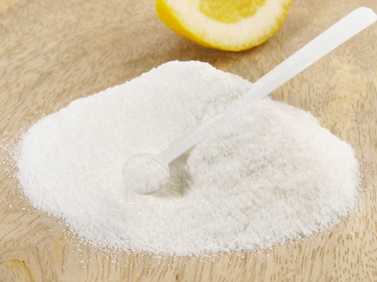 Axit ascorbic tổng hợp có thể liên quan đến huyết áp cao, đau tim và đột quỵ - Ảnh: pixura/iStock/Getty Images)