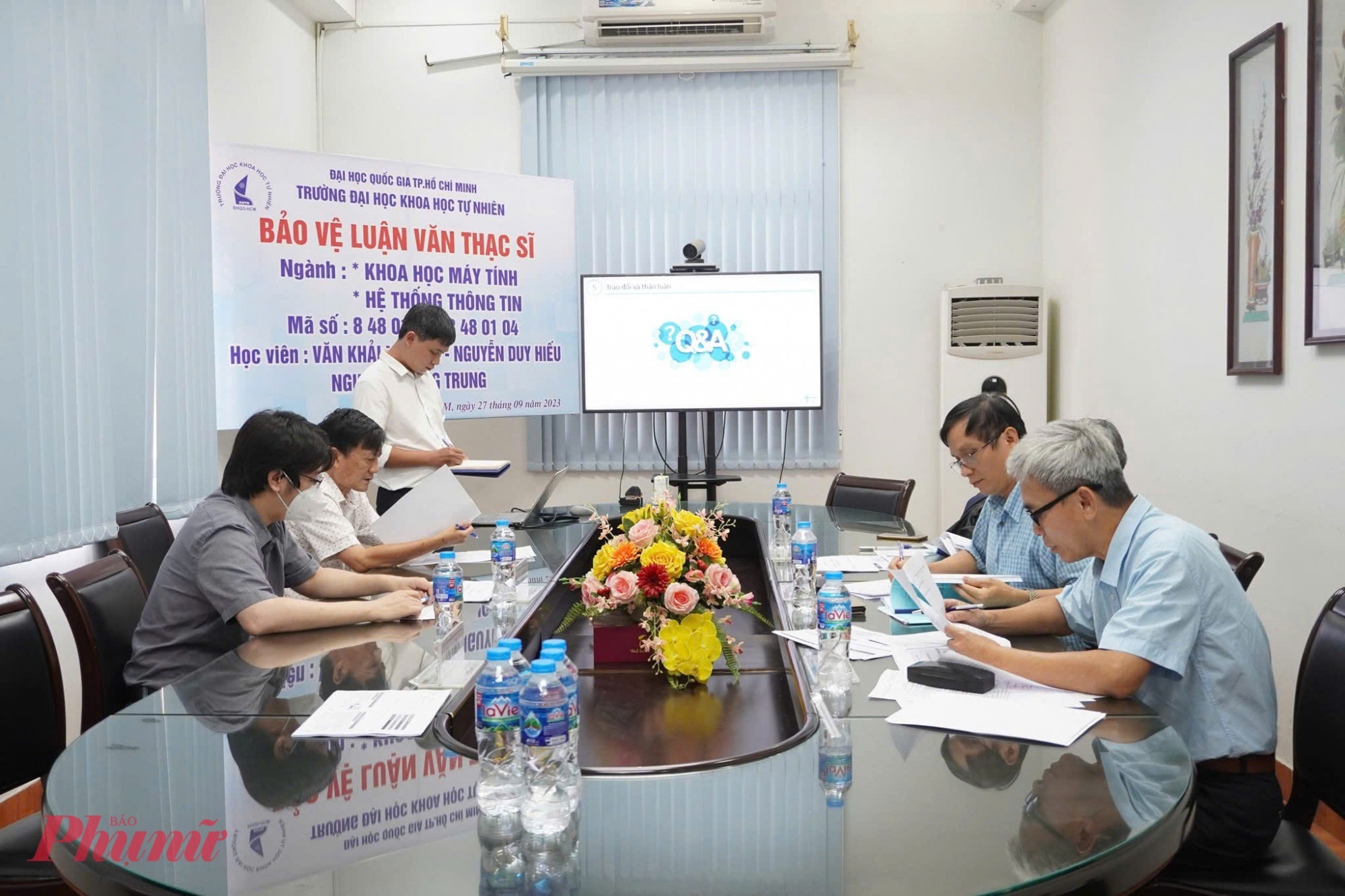 Người học các ngành khoa học cơ bản, kỹ thuật, công nghệ... được nhận mức học bổng lớn - Ảnh: N.L