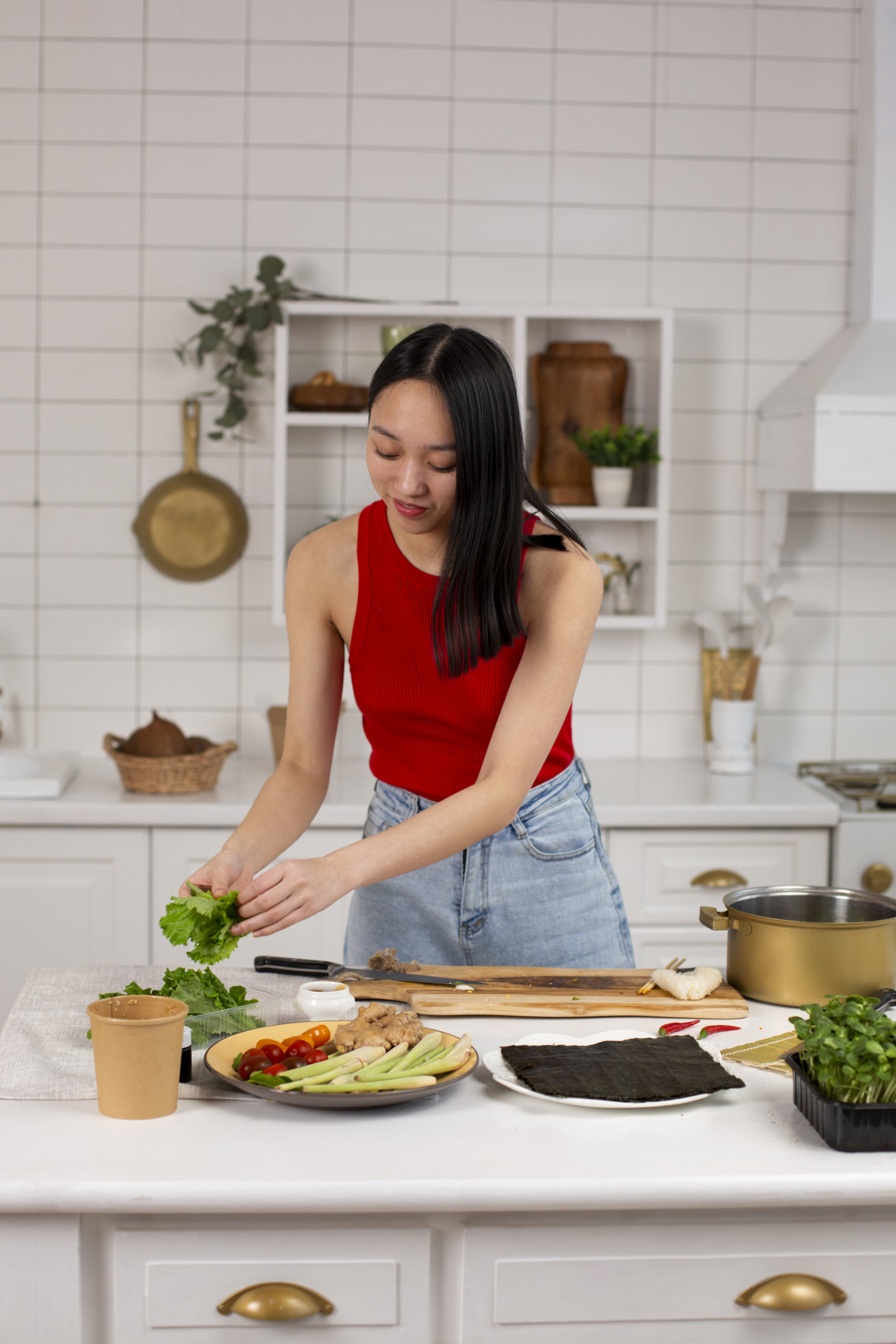 Biết nấu ăn để tự chăm sóc mình tốt nhất - Ảnh minh họa: Freepik