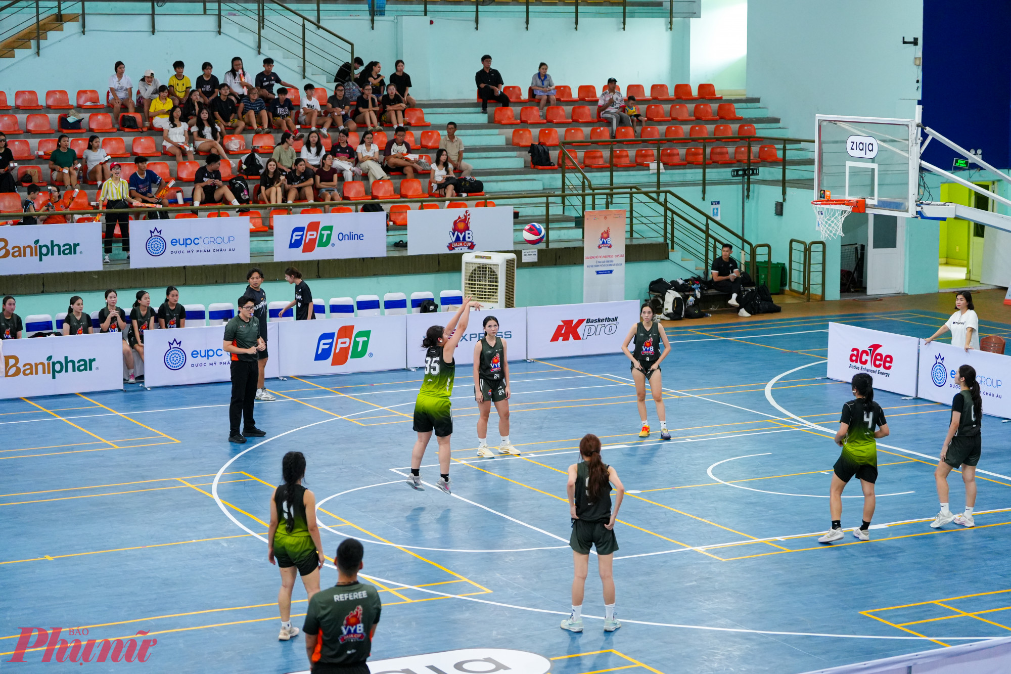 Siêu Cup hai miền trở thành điểm nhấn cảm xúc, nơi các nhà vô địch Hà Nội và TPHCM cống hiến những màn tranh tài đỉnh cao.