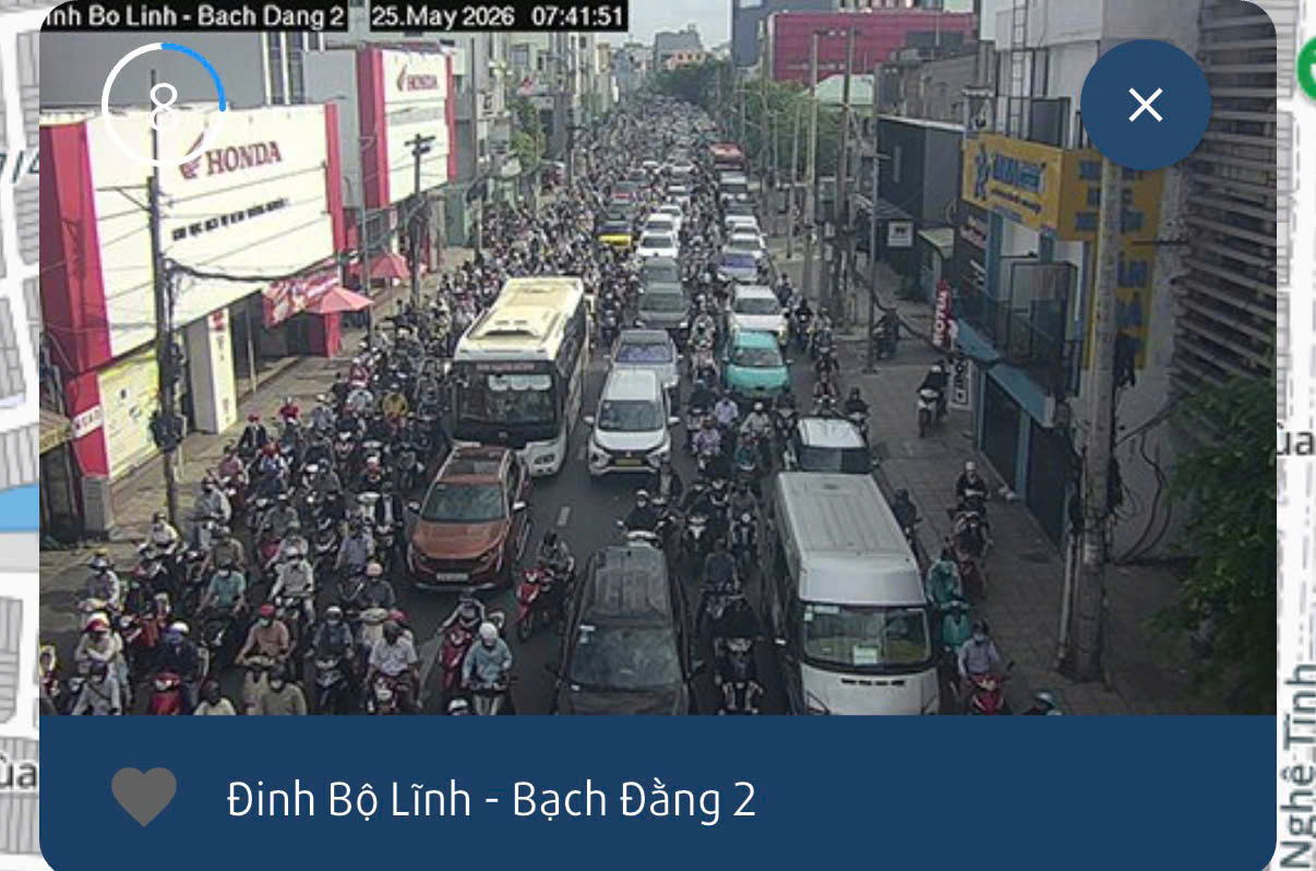 Kẹt xe kéo dài trên đường Đinh Bộ Lĩnh - Ảnh: Camera giao thông TPHCM 