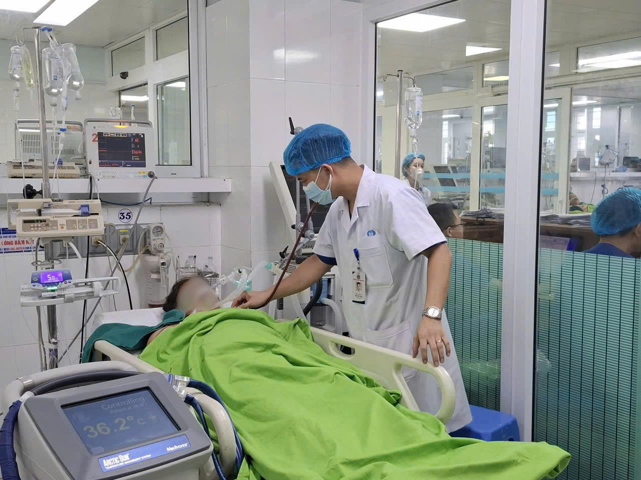 Bệnh nhân nguy kịch vì nắng nóng - ảnh: Bệnh viện cung cấp