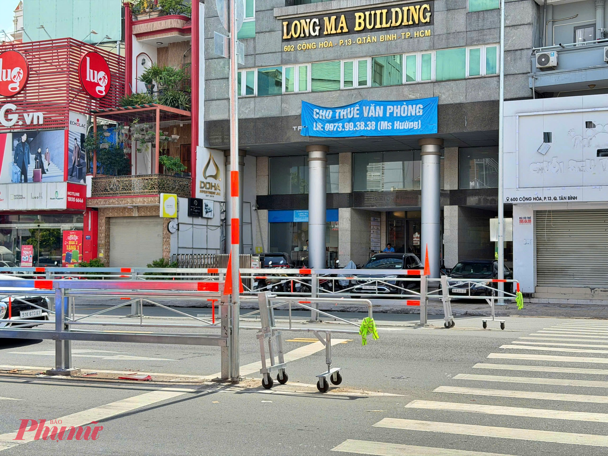Dải phân cách được hoạt động tự động, giúp CSGT điều tiết linh hoạt hơn - Ảnh: Nguyễn Văn