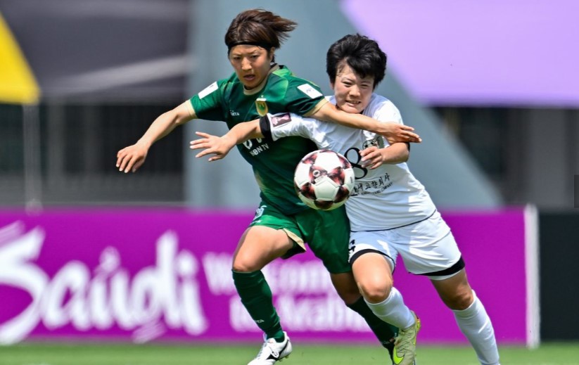 Trận chung kết Naegohyang (trắng) với Tokyo Verdy Beleza. Ảnh AFC