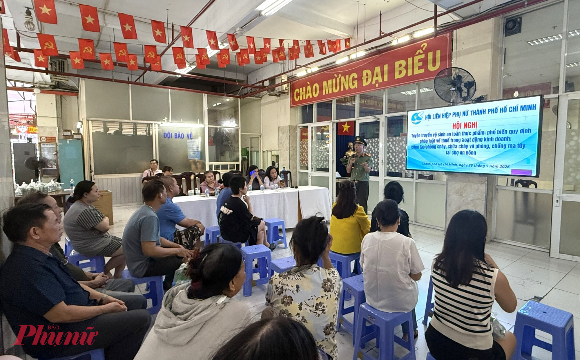 Trung tá Đỗ Tấn Tài - Phòng công tác chính trị Công an TPHCM - tuyên truyền về công tác phòng cháy, chữa cháy, phổ biến các phương thức, thủ đoạn hoạt động của tội phạm ma túy