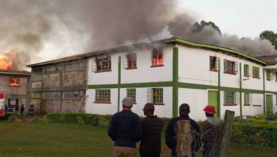 Ít nhất 16 học sinh thiệt mạng trong vụ hỏa hoạn tại ký túc xá nữ sinh Kenya