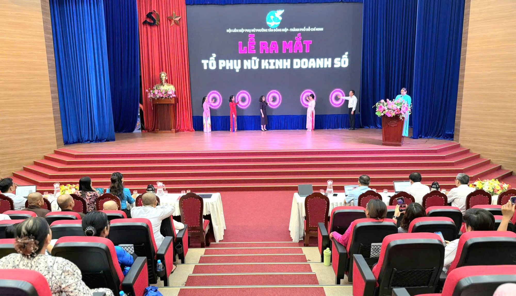 Ra mắt ra mắt mô hình “Tổ phụ nữ kinh doanh số”