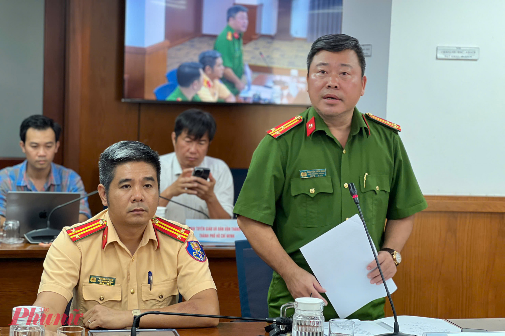 Thượng tá Nguyễn Tiến Nam - Phó trưởng Phòng Cảnh sát điều tra tội phạm về ma túy (PC04), Công an TPHCM thông tin tại buổi họp báo - Ảnh: Thanh Tâm