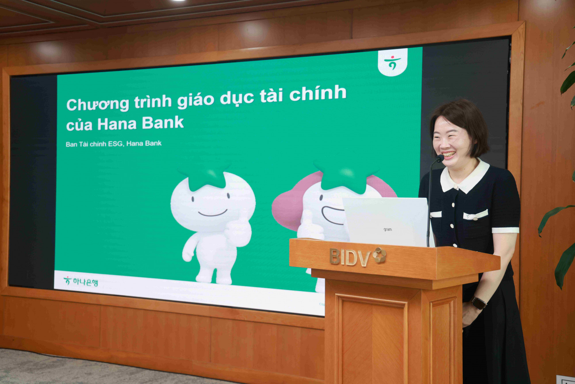 BIDV đồng hành chiến lược với 3 mùa của Vũ trụ đồng tiền - Gameshow truyền hình giáo dục tài chính dành cho giới trẻ quy mô hàng đầu tại Việt Nam - Ảnh: BIDV