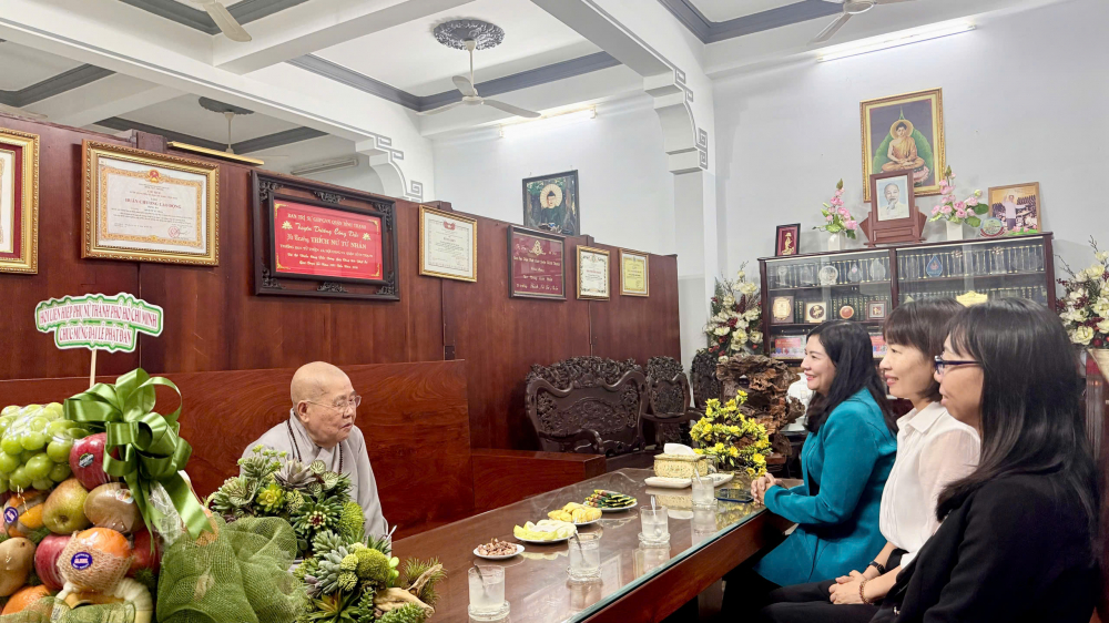 Tại các nơi đến thăm, lãnh đạo Hội LHPN TPHCM đã gửi lời chúc sức khỏe, chúc mừng tốt đẹp nhất đến quý chư  nhân Đại lễ Phật đản Phật lịch 2570 – Dương lịch năm 2026.