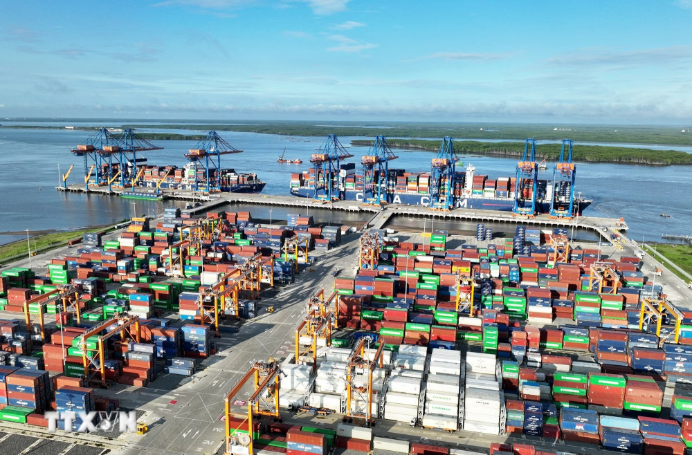 Việt Nam - Philippines: Đối tác chiến lược vì hòa bình và phát triển Việt Nam và Philippines đang thúc đẩy đàm phán Hiệp định Vận tải thương mại. (Ảnh: Hồng Đạt/TTXVN)
