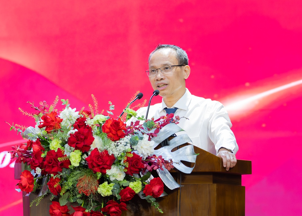 Agribank nâng cao chất lượng nguồn nhân lực đáp ứng yêu cầu phát triển giai đoạn mới Tiến sĩ Cấn Văn Lực - Chuyên gia Kinh tế trưởng BIDV, Thành viên Hội đồng Tư vấn Chính sách Tài chính và Tiền tệ Quốc gia - Ảnh: Agribank