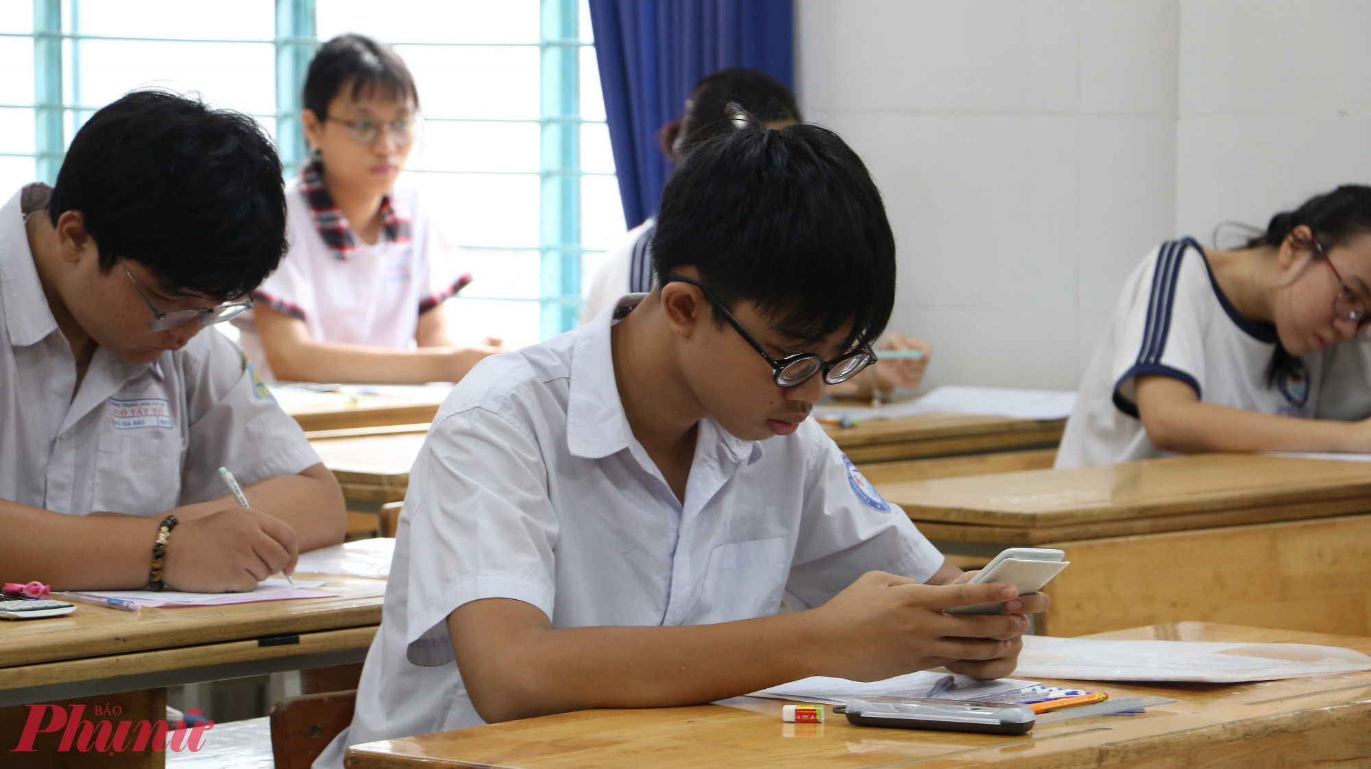 Thí sinh tham dự kỳ thi tuyển sinh vào lớp Mười Trường Phổ thông Năng khiếu năm 2025 - Ảnh: N.Q.