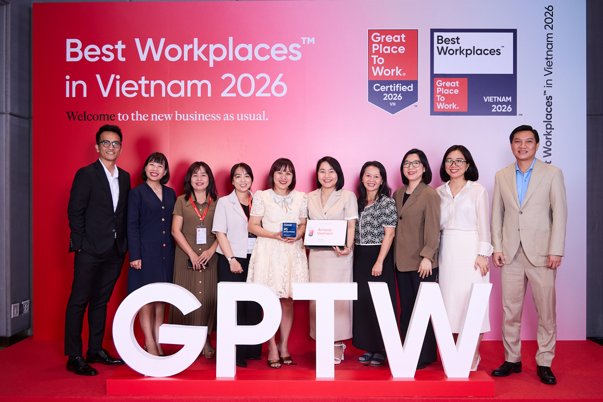 Amway Việt Nam lọt Top 5 Best Workplaces in Vietnam™ 2026 - Hạng mục doanh nghiệp vừa), ghi nhận hành trình xây dựng văn hóa lấy con người làm trung tâm - Ảnh: Amway