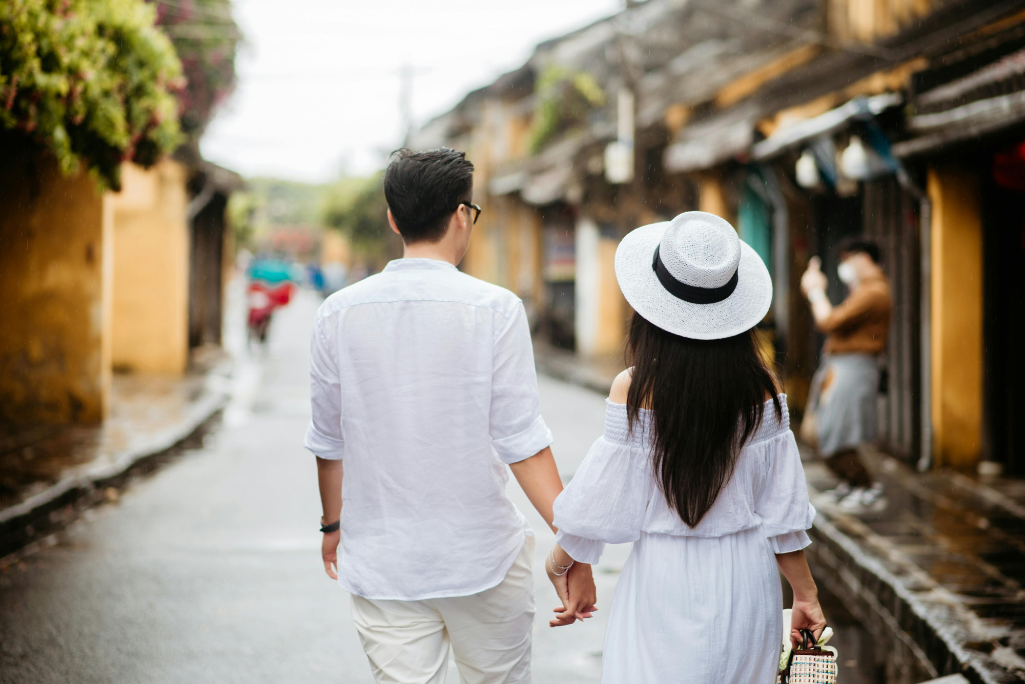 Thương yêu sâu nặng thường bắt đầu bằng những điều nhỏ bé vô thanh - Ảnh minh họa Pexels