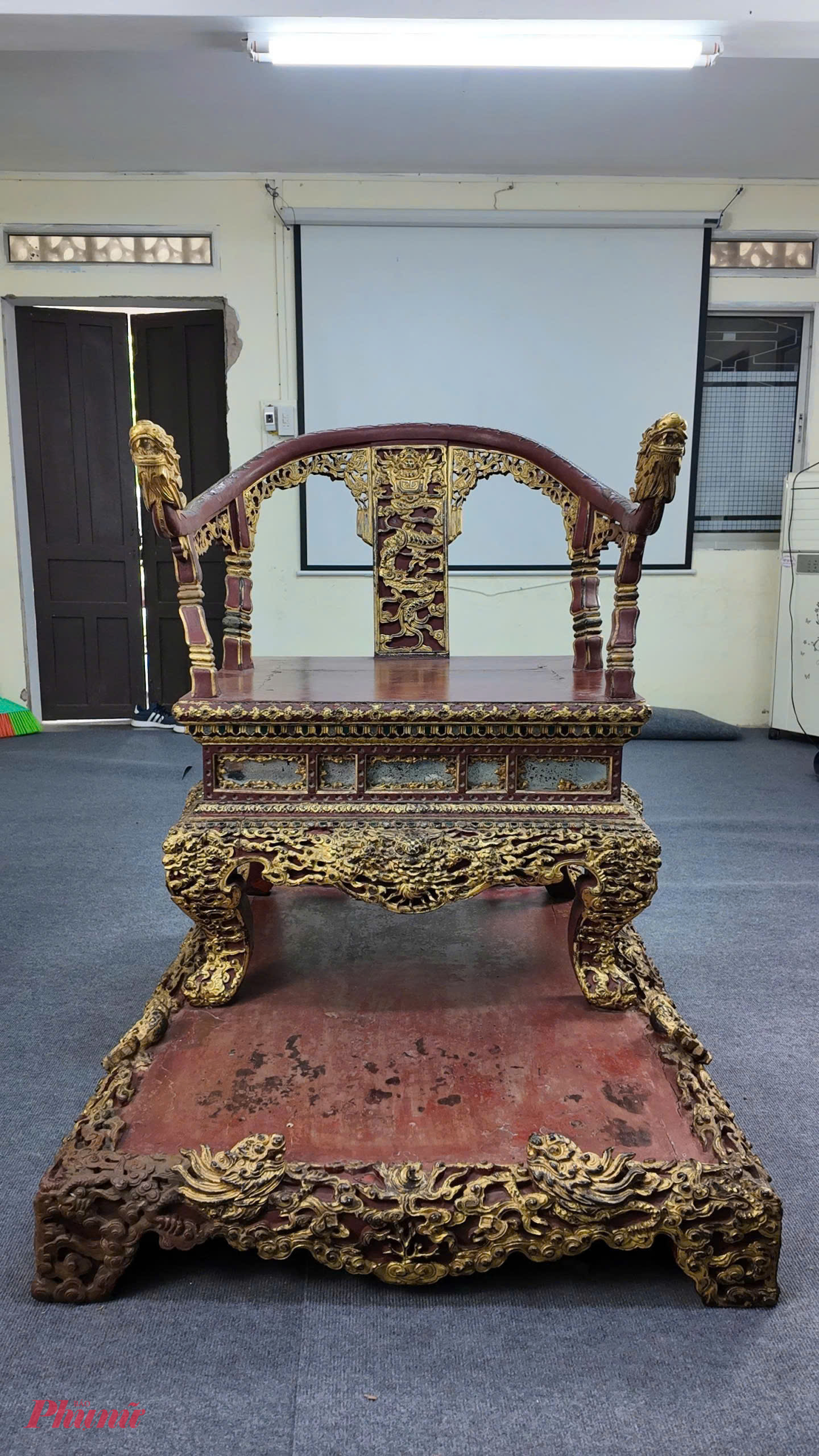 “Ngai vua triều Nguyễn” được phục chế nguyên trạng
