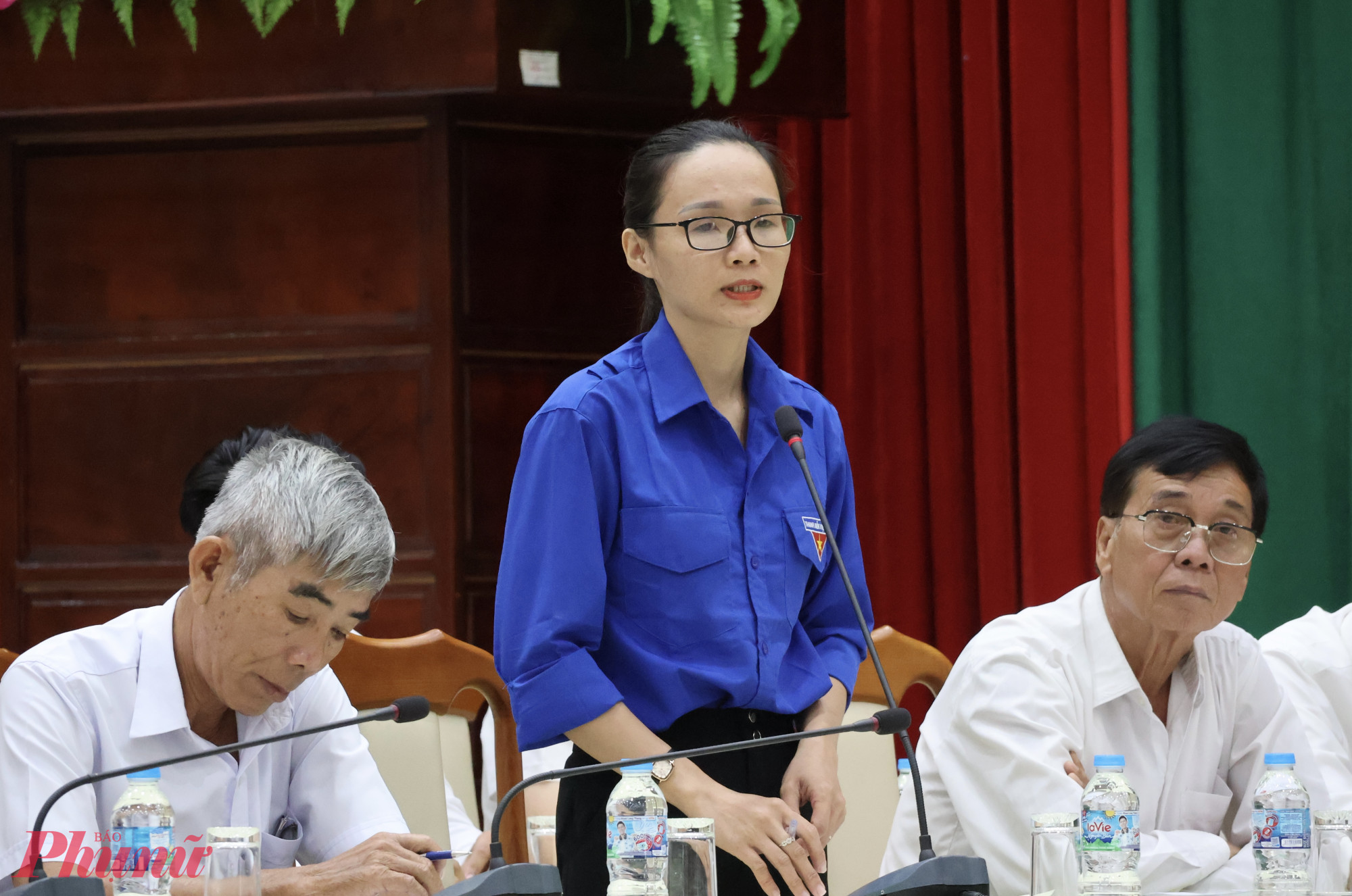 Đảng viên phát biểu ý kiến tại buổi sinh hoạt sáng 4/6 - Ảnh: Thanh Tâm