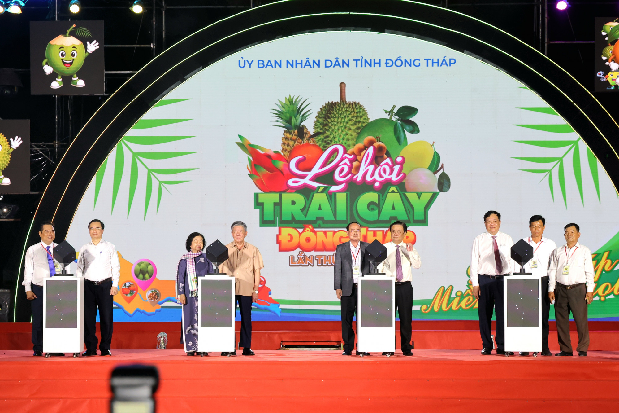 Khai mạc lễ hội trái cây ở Đồng Tháp... Ảnh: Trung Phạm