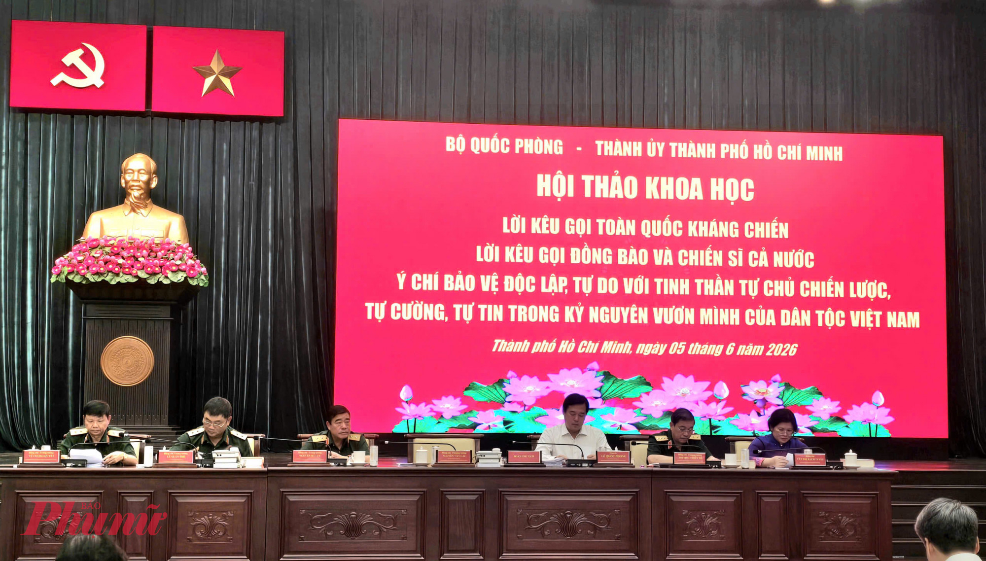 Đại biểu tham gia hội thảo