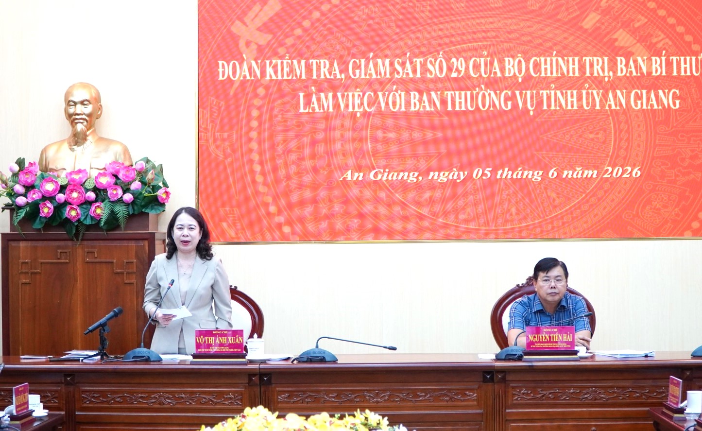 Phó Chủ tịch nước Võ Thị Ánh Xuân làm việc với Ban Thường vụ Tỉnh ủy An Gang - Ảnh Báo An Giang