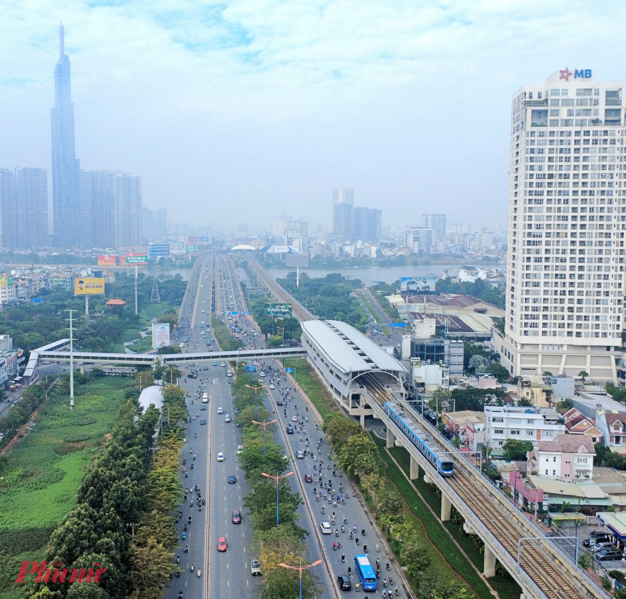 Tuyến metro số 1 Bến Thành - Suối Tiên đã phát huy hiệu khi đưa vào vận hành - Ảnh: Nguyễn Văn 