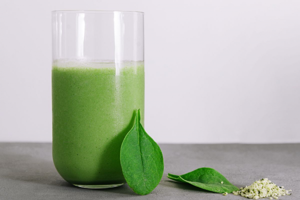Nước ép rau xanh giúp detox cơ thể - Ảnh: @Unsplash.