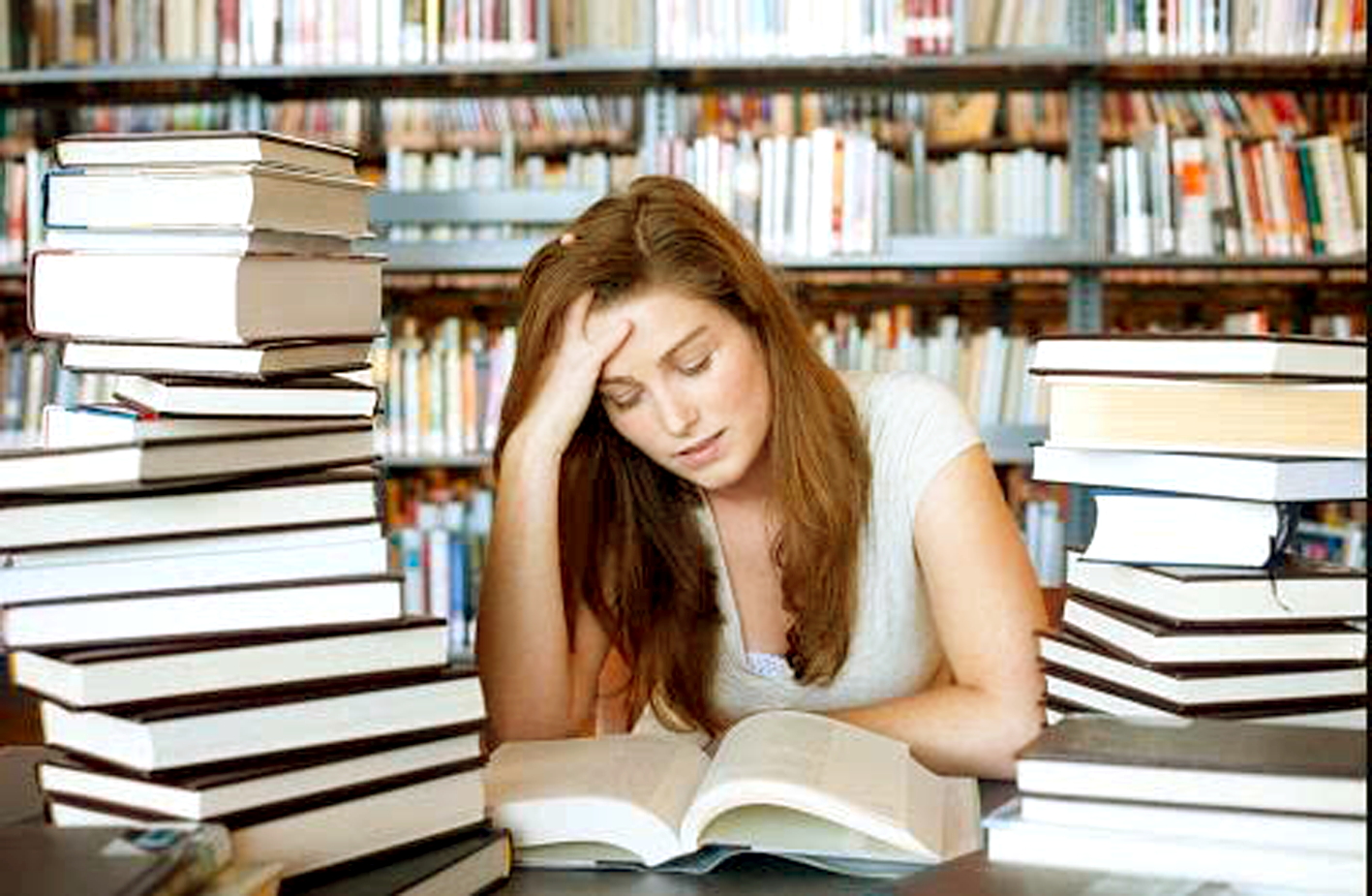 Sinh viên bỏ học khi áp lực học tập, tài chính, xã hội và gia đình  tăng nhanh hơn sự hỗ trợ - Nguồn ảnh: Getty Images