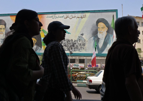 Trang chủ Vùng đất Iran soạn thảo khung pháp lý để thu phí tàu thuyền sử dụng dịch vụ tại eo biển Hormuz.