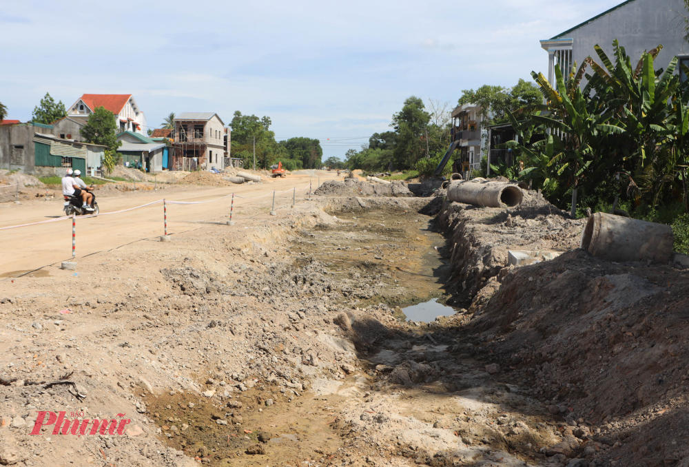 Ngày 8.6, Ban Quản lý dự án Đầu tư xây dựng và Phát triển đô thị TP Huế - chủ đầu tư dự án - cho biết đã có thông báo chấm dứt hợp đồng đối với Công ty CP Tập đoàn Đồng Tâm với phần công việc tại gói thầu số 21 của dự án đường Tố Hữu nối dài.
