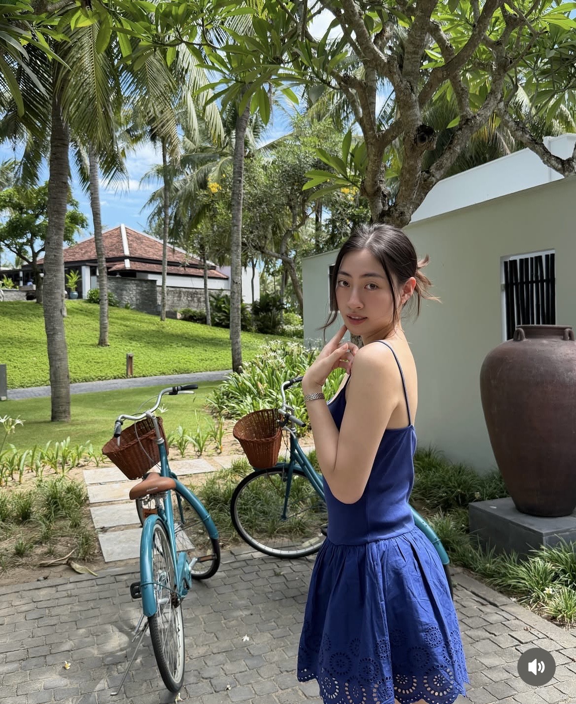 Nhan sắc ngày càng quyến rũ của Lương Thùy Linh - Ảnh: Instagram Lương Thùy Linh