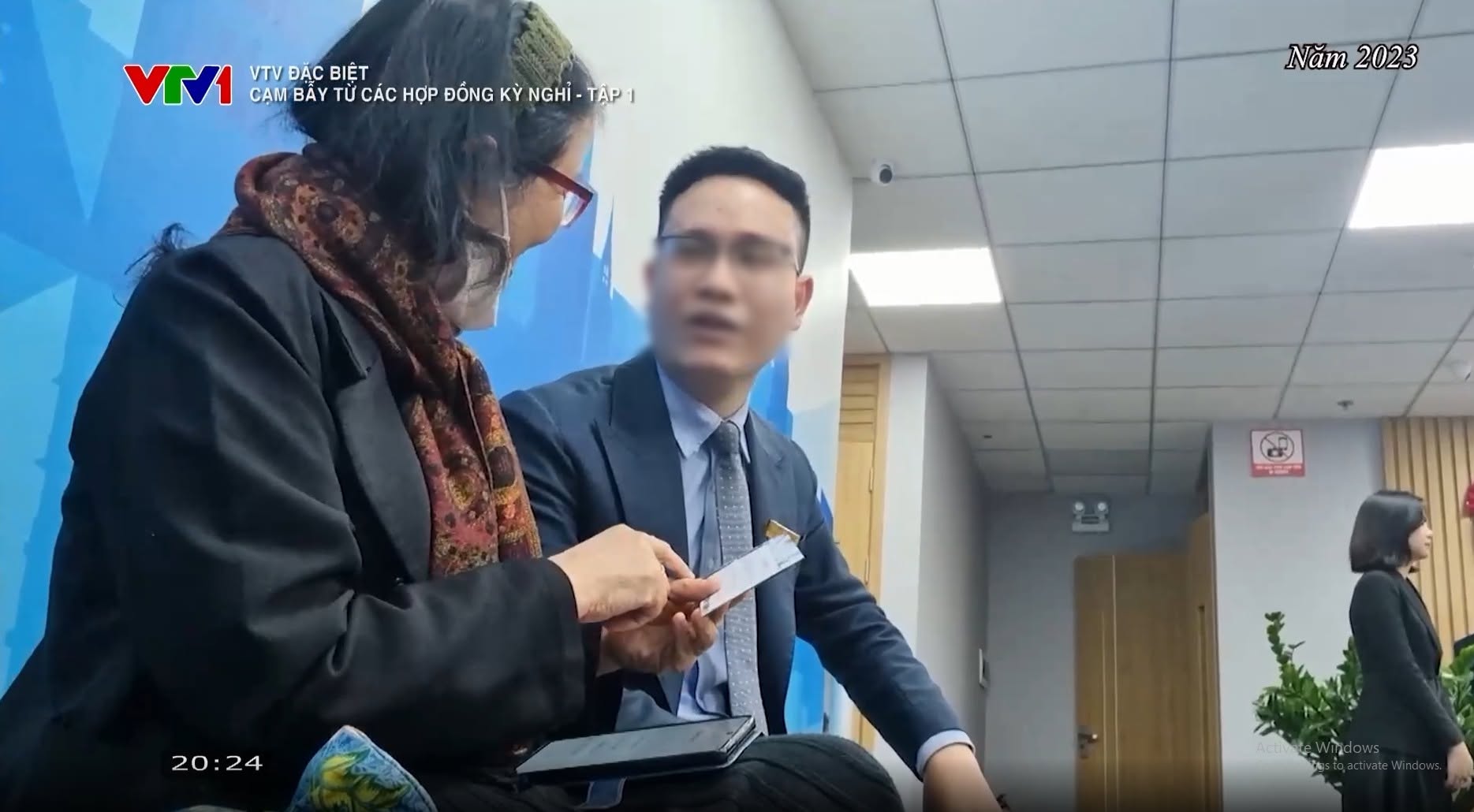 Từ phóng sự "Cạm bẫy từ các hợp đồng kỳ nghỉ": Hãy ở bên cha mẹ và khỏa lấp nỗi cô đơn tuổi già Không ít người nhận ra việc “mình nói mà cha mẹ không nghe, chỉ nghe… đa cấp” lại xuất phát từ việc nói chưa đúng cách, thiếu tôn trọng cha mẹ.