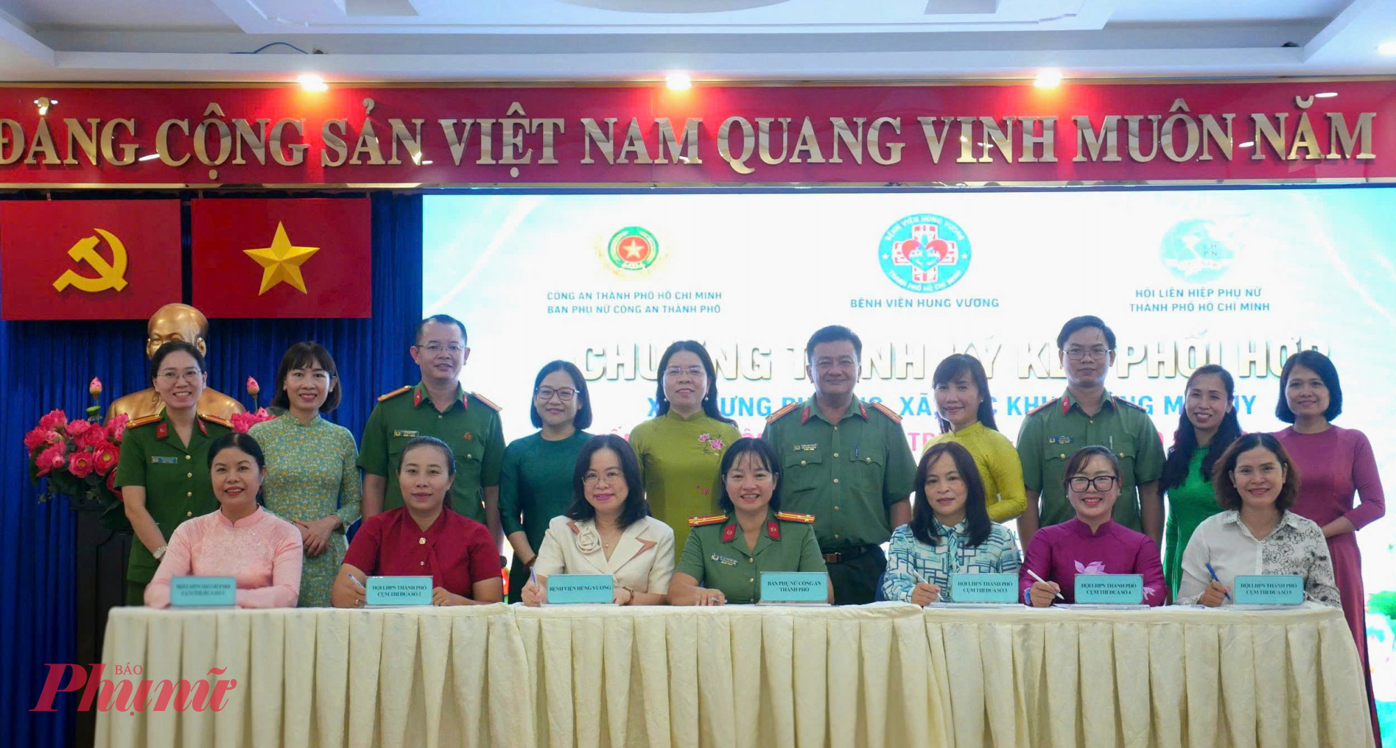 Các đơn vị thực hiện nghi thức ký kết chương trình phối hợp 