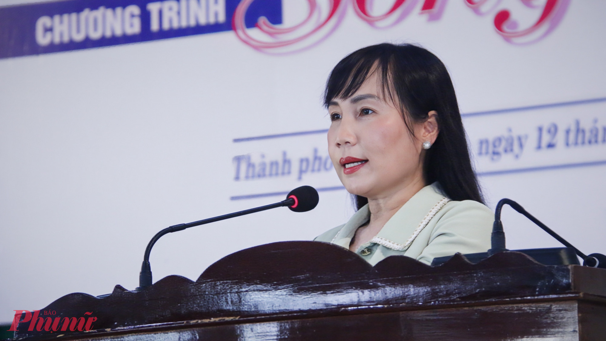 Sống đẹp, sống có trách nhiệm sau những lầm lỡ Bà Trịnh Thị Thanh - Phó chủ tịch Thường trực Hội LHPN TPHCM - chia sẻ, động viên đến các nữ phạm nhân.