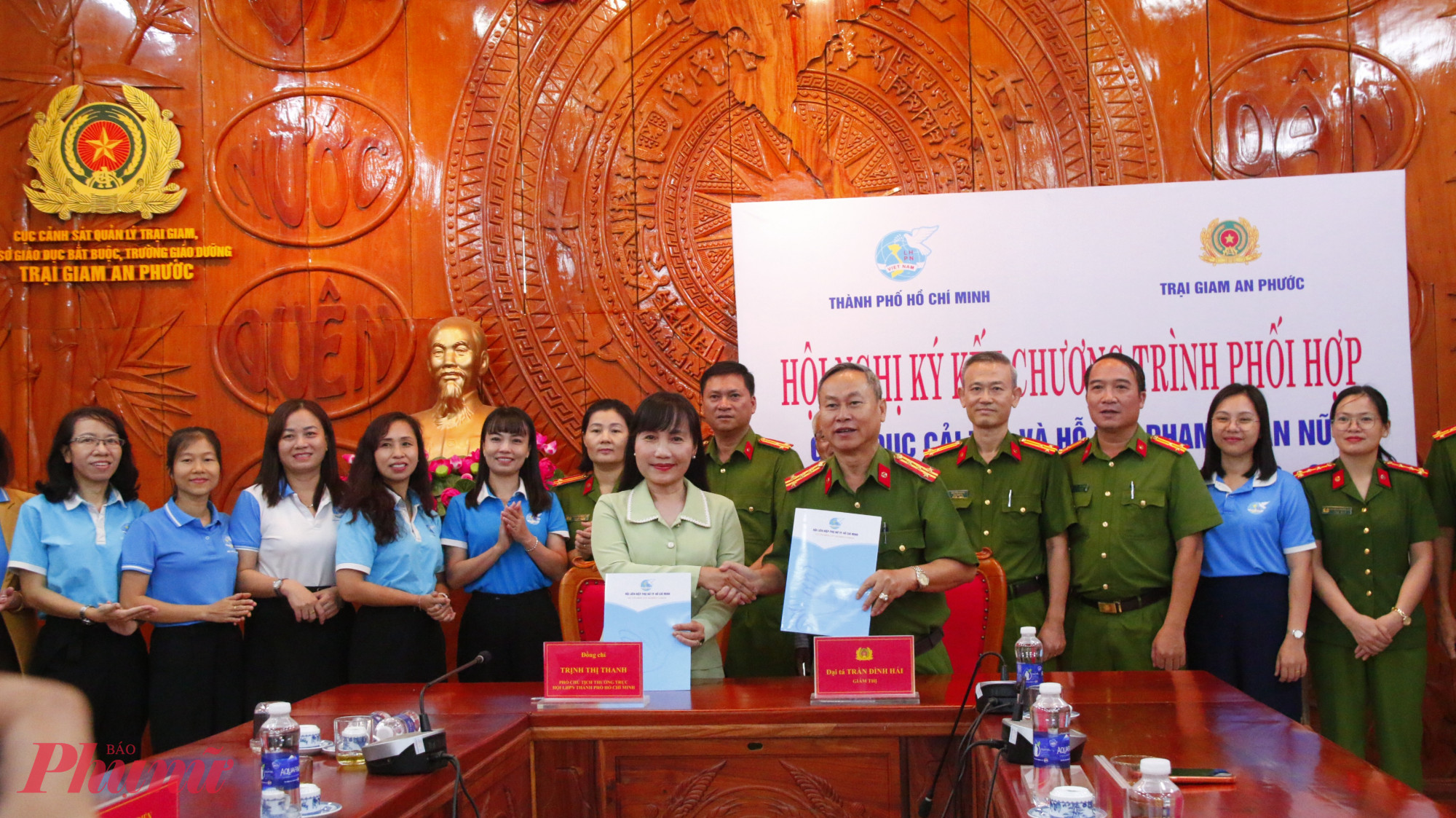 Sống đẹp, sống có trách nhiệm sau những lầm lỡ Hai đơn vị thực hiện ký kết chương trình phối hợp.