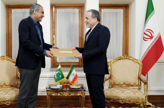 Ngoại trưởng Iran Abbas Araghchi gặp gỡ Ngoại trưởng Pakistan Mohsin Naqvi tại Tehran, Iran vào ngày 7 tháng 6 năm 2026. (Ảnh do Bộ Ngoại giao Iran cung cấp/AA Photo)