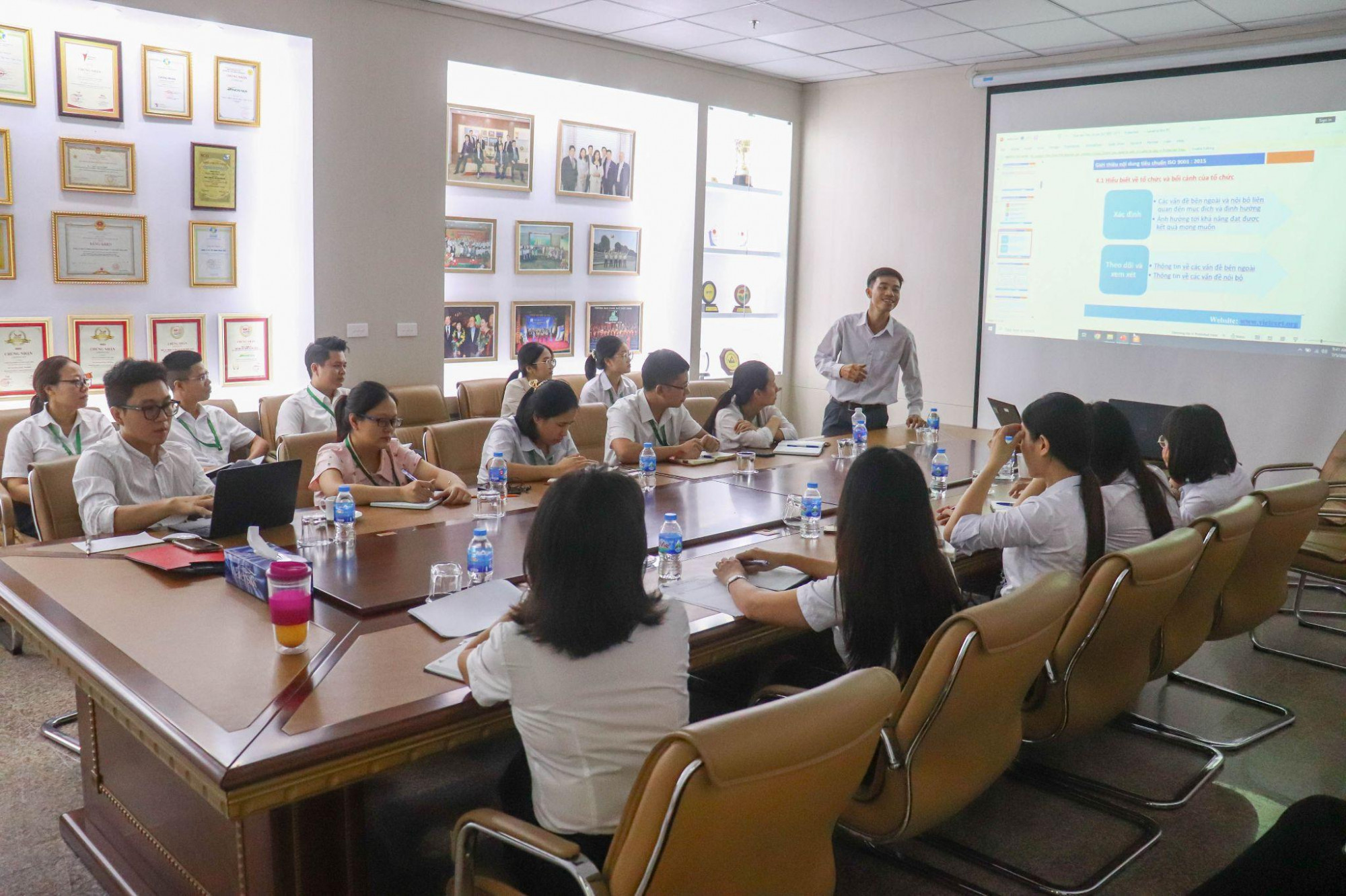 Các khóa tập huấn, đào tạo nội bộ luôn được công ty chú trọng để nâng cao năng lực cho cán bộ công nhân viên
