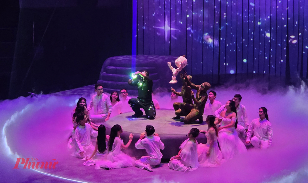 Mơ show là vở diễn hiếm hoi từ trước tới nay đưa xiếc và rối kết hợp thành một chỉnh thể