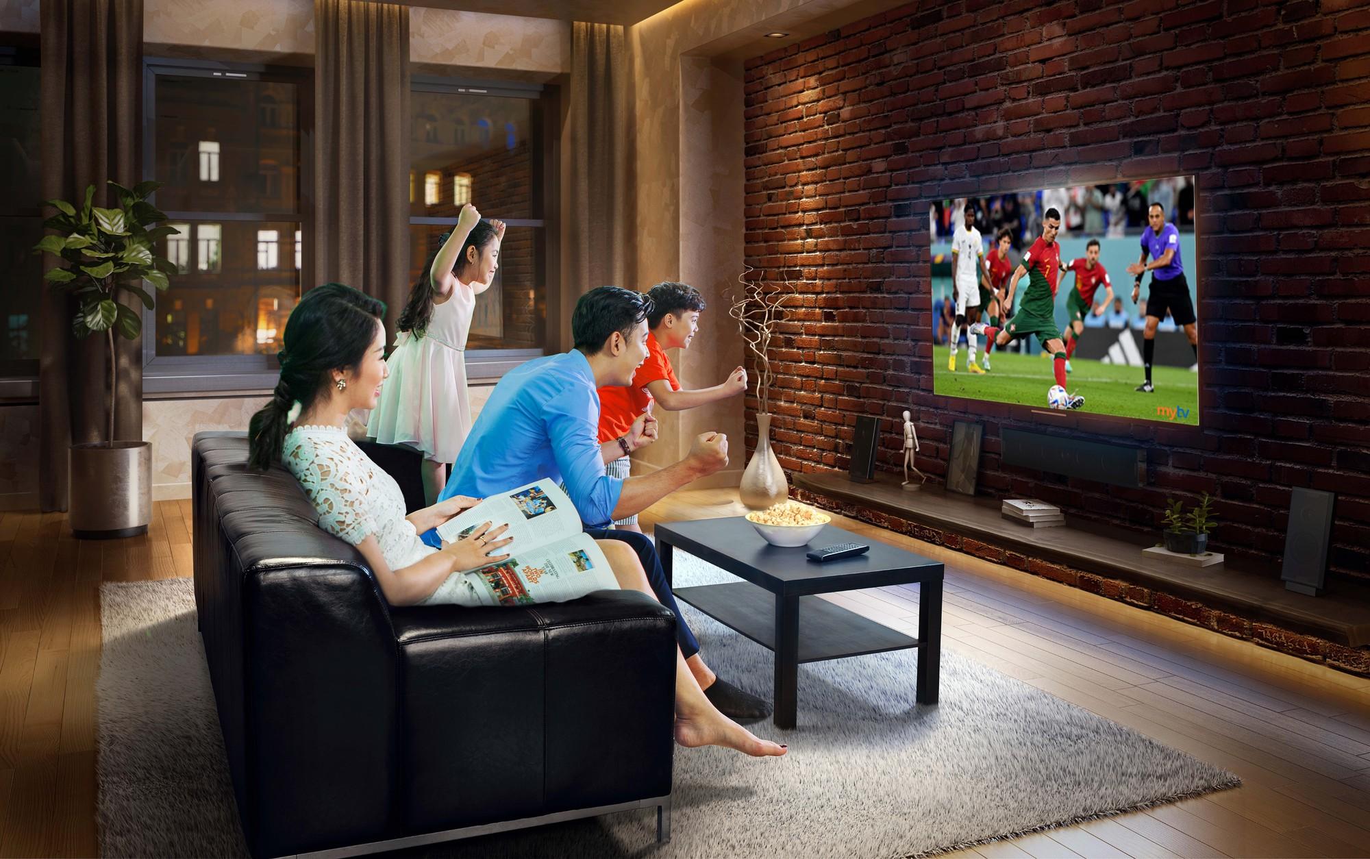 Với nhiều gia đình, World Cup cũng là dịp hiếm hoi để các thành viên cùng ngồi lại bên nhau và chia sẻ những khoảnh khắc chung - Ảnh: Freepik