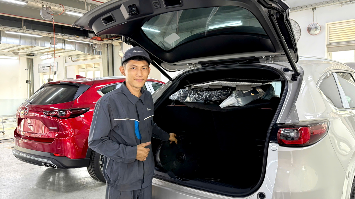 Sự phát triển của thị trường ô tô khiến  nhu cầu tuyển dụng nhân lực kỹ thuật ngày càng lớn. Trong ảnh: Sinh viên theo học ngành công nghệ ô tô tại Trường cao đẳng Viễn Đông 