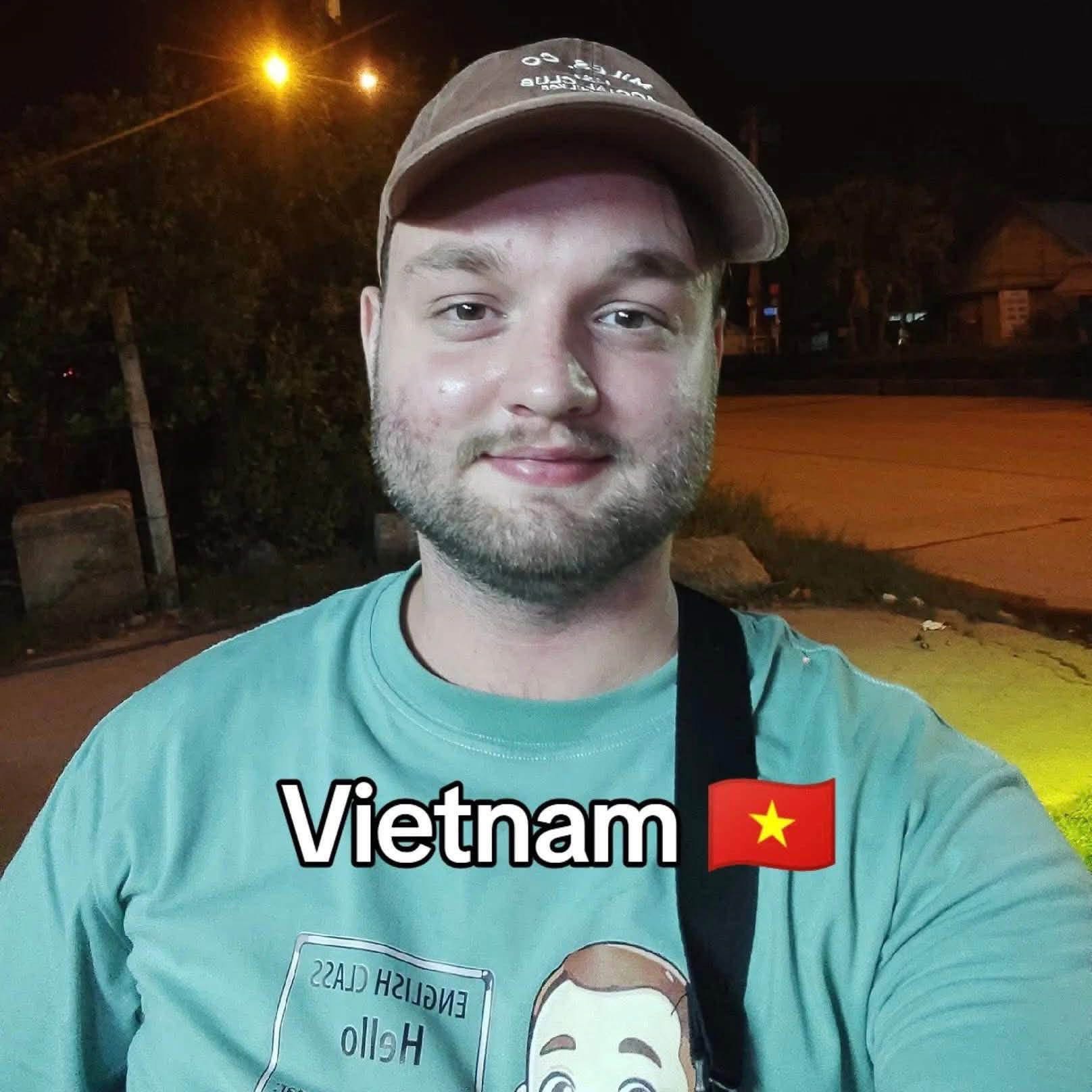Chủ tài khoản Philiplife tạo nên cơn sốt với các món ăn Việt được quốc tế hóa - Ảnh: mạng xã hội