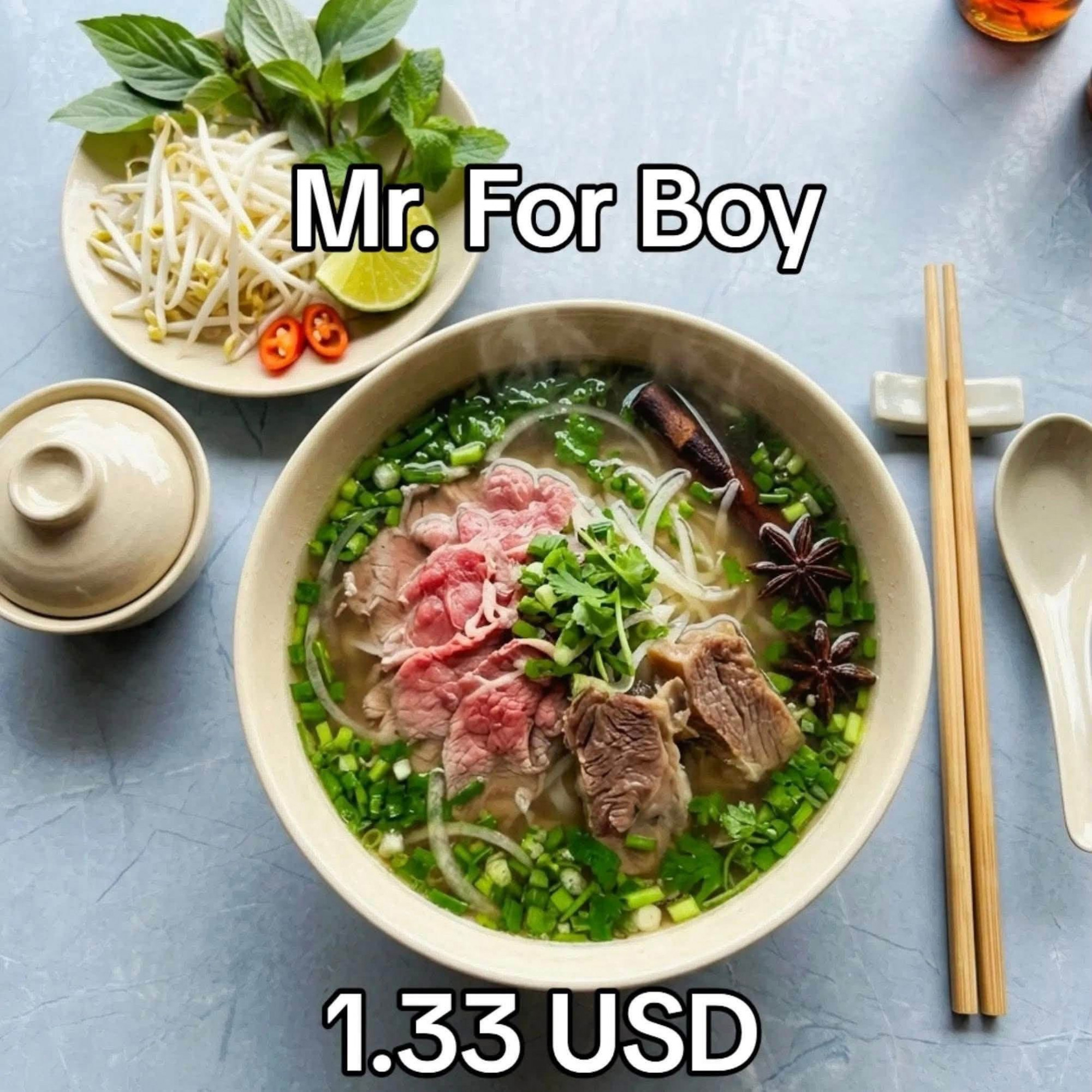 Còn đây là món Phở bò, món ăn quốc dân của Việt Nam mà du khách nào cũng phải thưởng thức khi ghém thăm Việt Nam - Ảnh: mạng xã hội