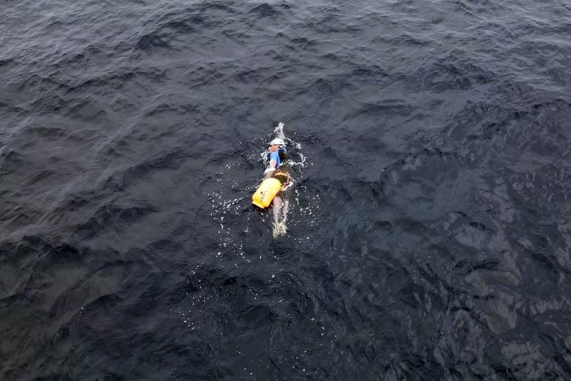 Kình ngư Hán Quang Thoại: 17 tiếng xé sóng biển đêm và sự đồng điệu của những “tinh thần thép” - Ảnh: THP