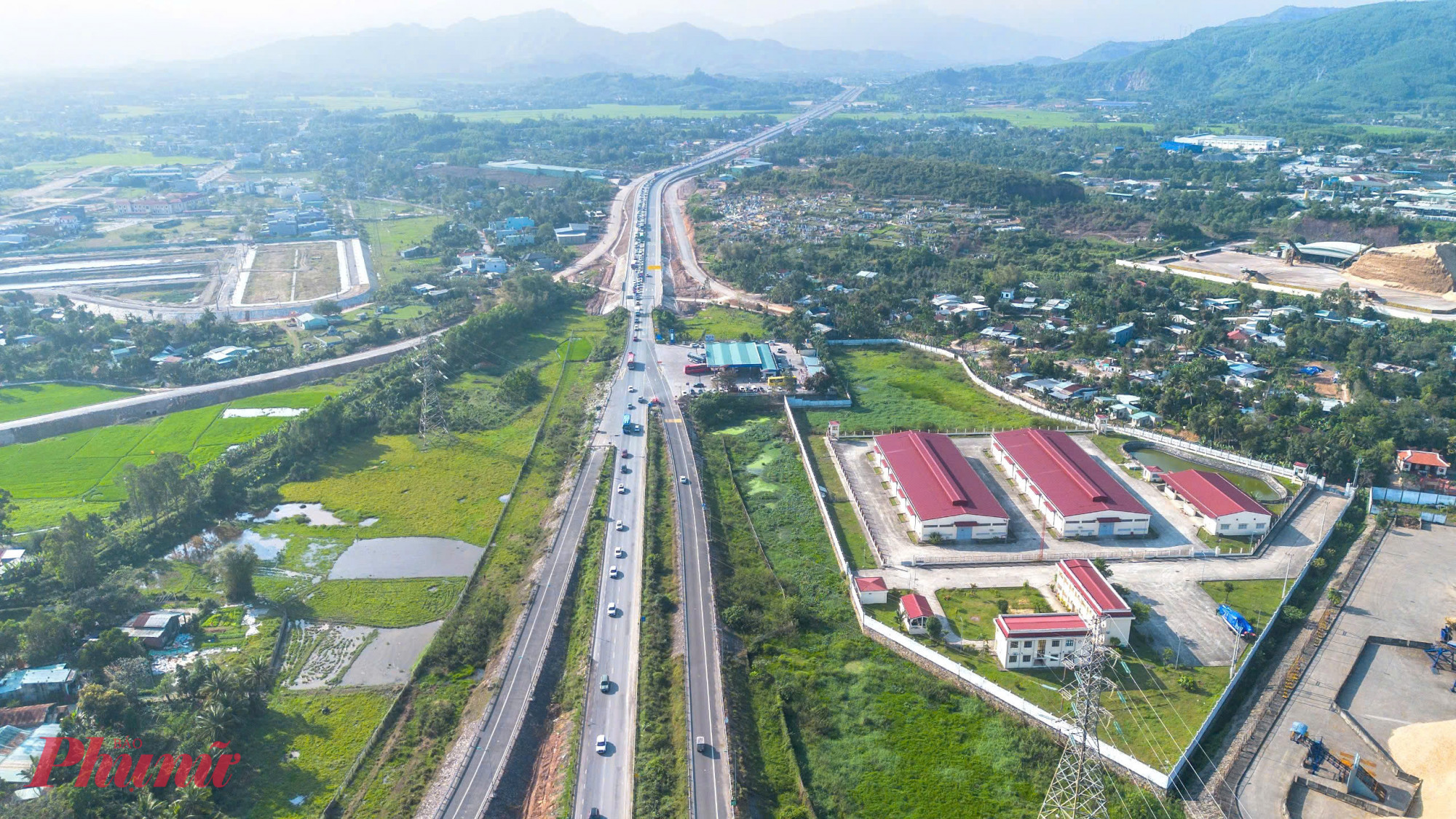 Bộ Xây dựng đang phối hợp cùng UBND TP Đà Nẵng tháo gỡ các vướng mắc tại dự án cao tốc Hoà Liên-Tuý Loan.