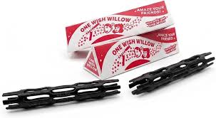 One Wish Willow , đạo cụ của phim Obsession trở thành vật phẩm được nhiều người xem yêu thích.Ảnh: Internet